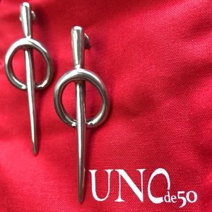 UNOde50 Backstitch earring ( new collection)